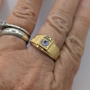 Avon Gold Ring with Spinel Gem Accents